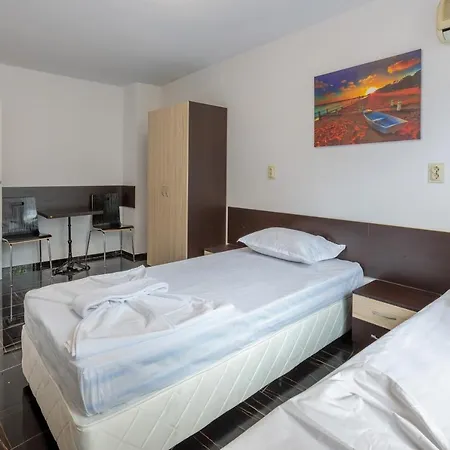 за гости пиротска 39 Бургас