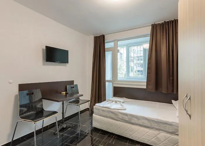 за гости пиротска 39 * Burgas City